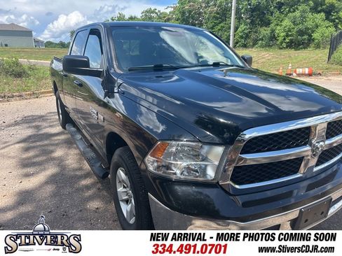 Used 2019 RAM 1500 Classic SLT AWD/4WD image 1