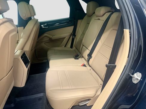 Certified 2021 Porsche Cayenne AWD/4WD image 26