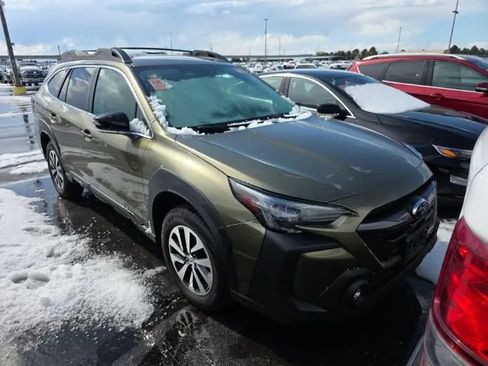 Used 2024 Subaru Outback Premium AWD/4WD image 5
