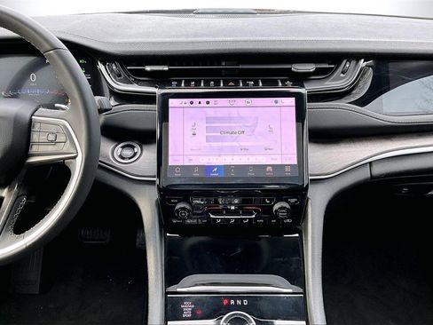 Used 2024 Jeep Grand Cherokee Limited 4xe image 12