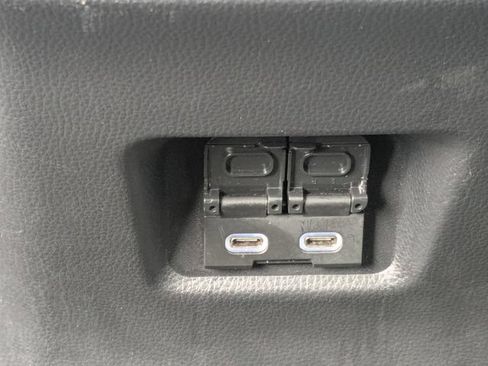 Used 2025 Toyota RAV4 XLE AWD/4WD image 16