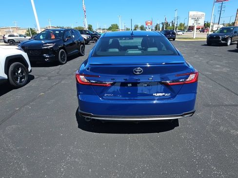 Used 2026 Toyota Camry SE FWD image 4