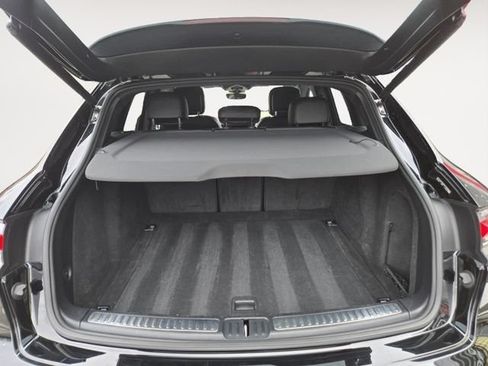 Used 2024 Porsche Macan AWD/4WD image 14