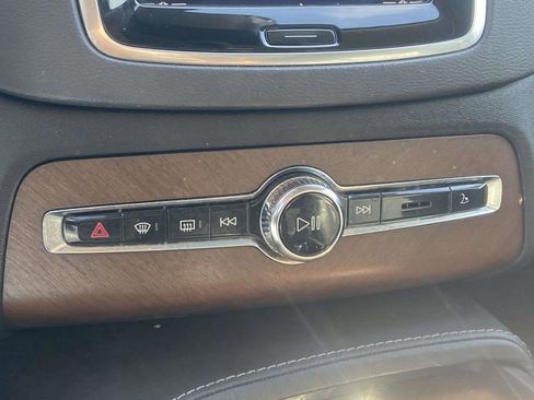 Used 2017 Volvo XC90 T8 Inscription w/ Vision Package image 30