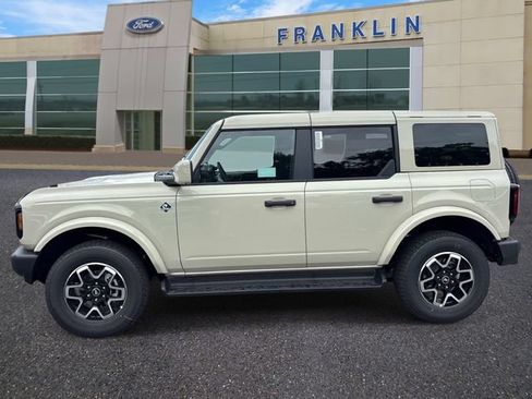 New 2026 Ford Bronco Outer Banks AWD/4WD image 4