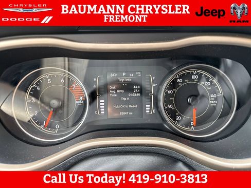 Used 2016 Jeep Cherokee Latitude w/ Safety/Convenience Group AWD/4WD image 15