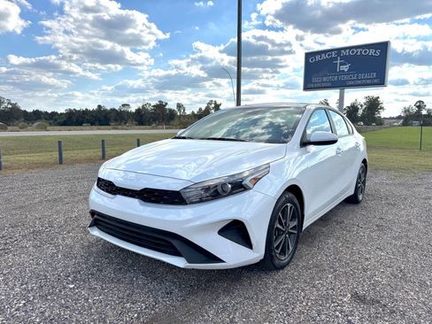 Used 2024 Kia Forte LXS image 4