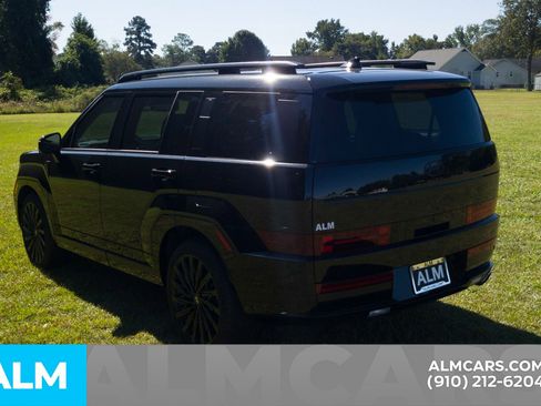 Used 2025 Hyundai Santa Fe Calligraphy image 11