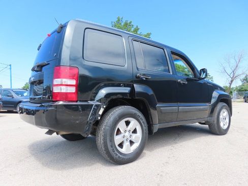 Used 2012 Jeep Liberty Sport AWD/4WD image 2
