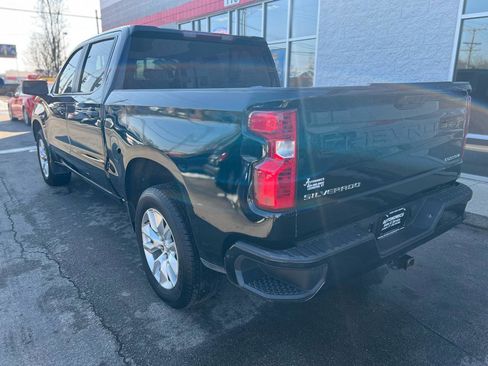 Used 2024 Chevrolet Silverado 1500 Custom image 3