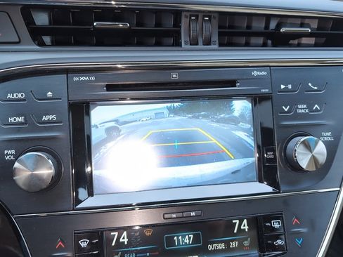 Used 2016 Toyota Avalon Limited image 24