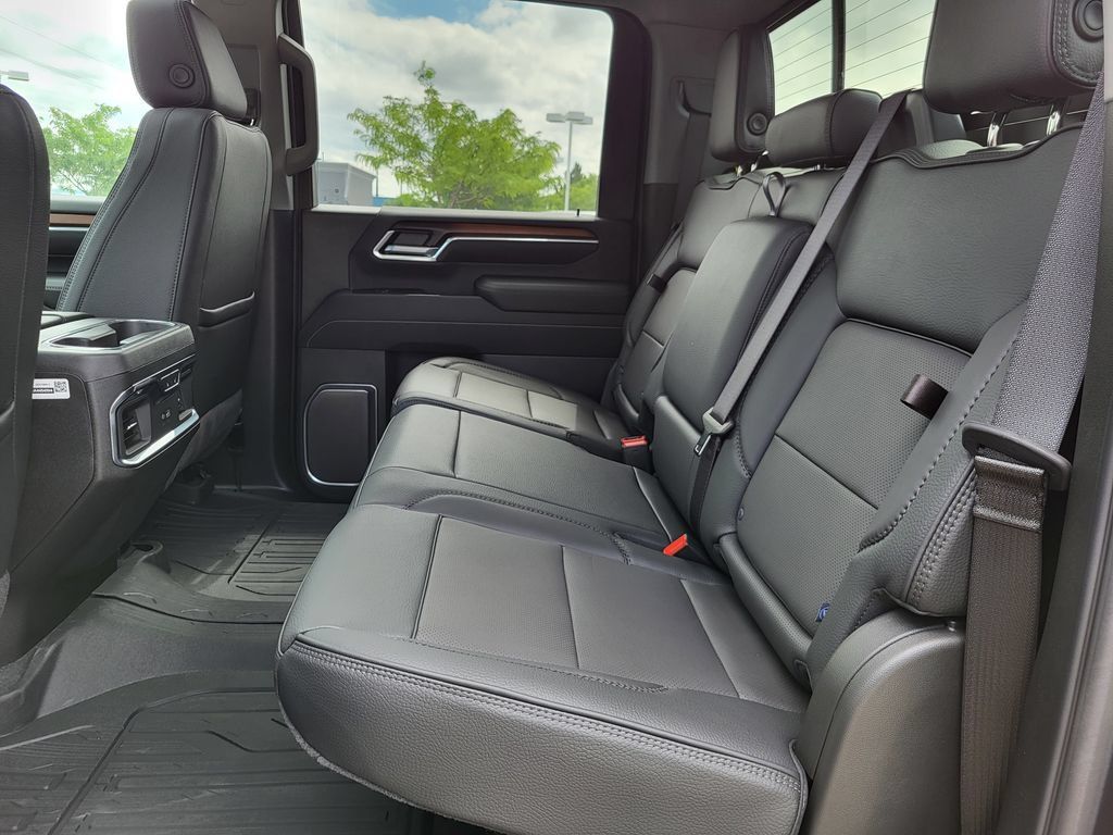 New 2025 GMC Sierra 2500 Denali w/ Denali Reserve Package AWD/4WD image 5