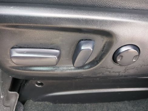 Used 2015 Toyota Sienna SE Premium image 15