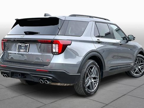 Certified 2025 Ford Explorer ST image 15