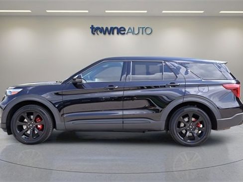 Used 2022 Ford Explorer ST w/ Equipment Group 401A image 2