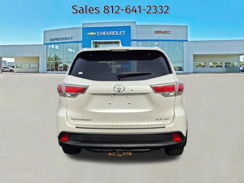 Used 2016 Toyota Highlander XLE image 6