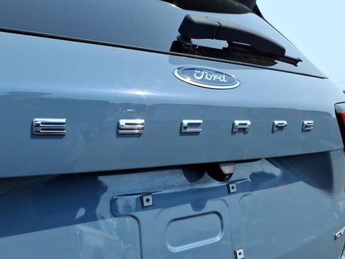 Used 2023 Ford Escape ST-Line w/ Tech Pack #1 AWD/4WD image 5