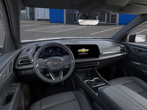 New 2026 Chevrolet Traverse LT w/ Sun and Wheel Package AWD/4WD image 39