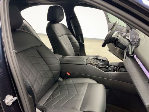 Certified 2025 BMW i5 xDrive40 w/ M Sport Package image 31