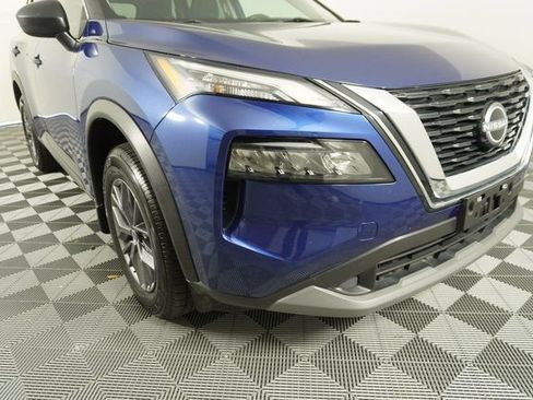 Used 2023 Nissan Rogue S image 10