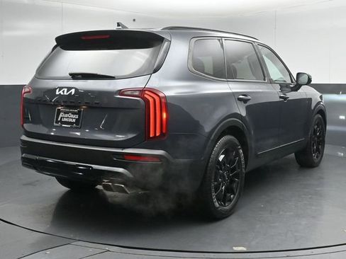 Used 2022 Kia Telluride SX w/ SX Prestige Package image 2