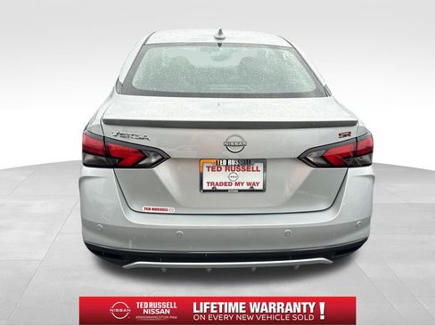 New 2025 Nissan Versa SR w/ Trunk Package image 4