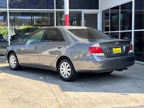 Used 2006 Toyota Camry LE FWD image 6