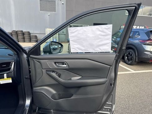 New 2026 Nissan Rogue SV image 25