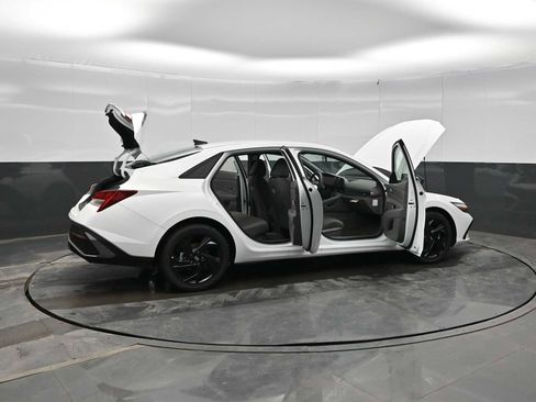 New 2026 Hyundai Elantra Sport image 42