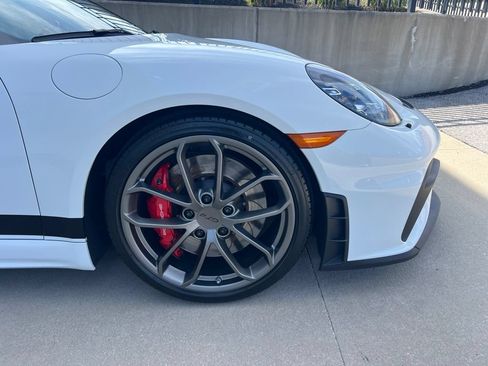 Used 2021 Porsche 718 Cayman GT4 RWD image 13
