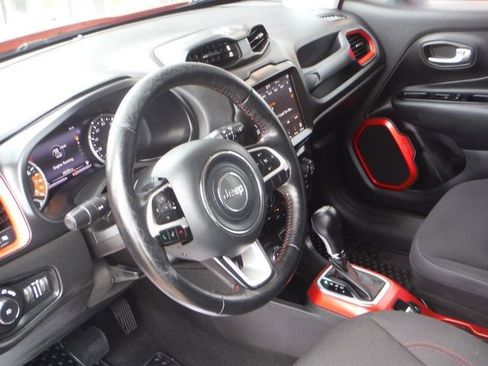 Certified 2021 Jeep Renegade Trailhawk AWD/4WD image 17