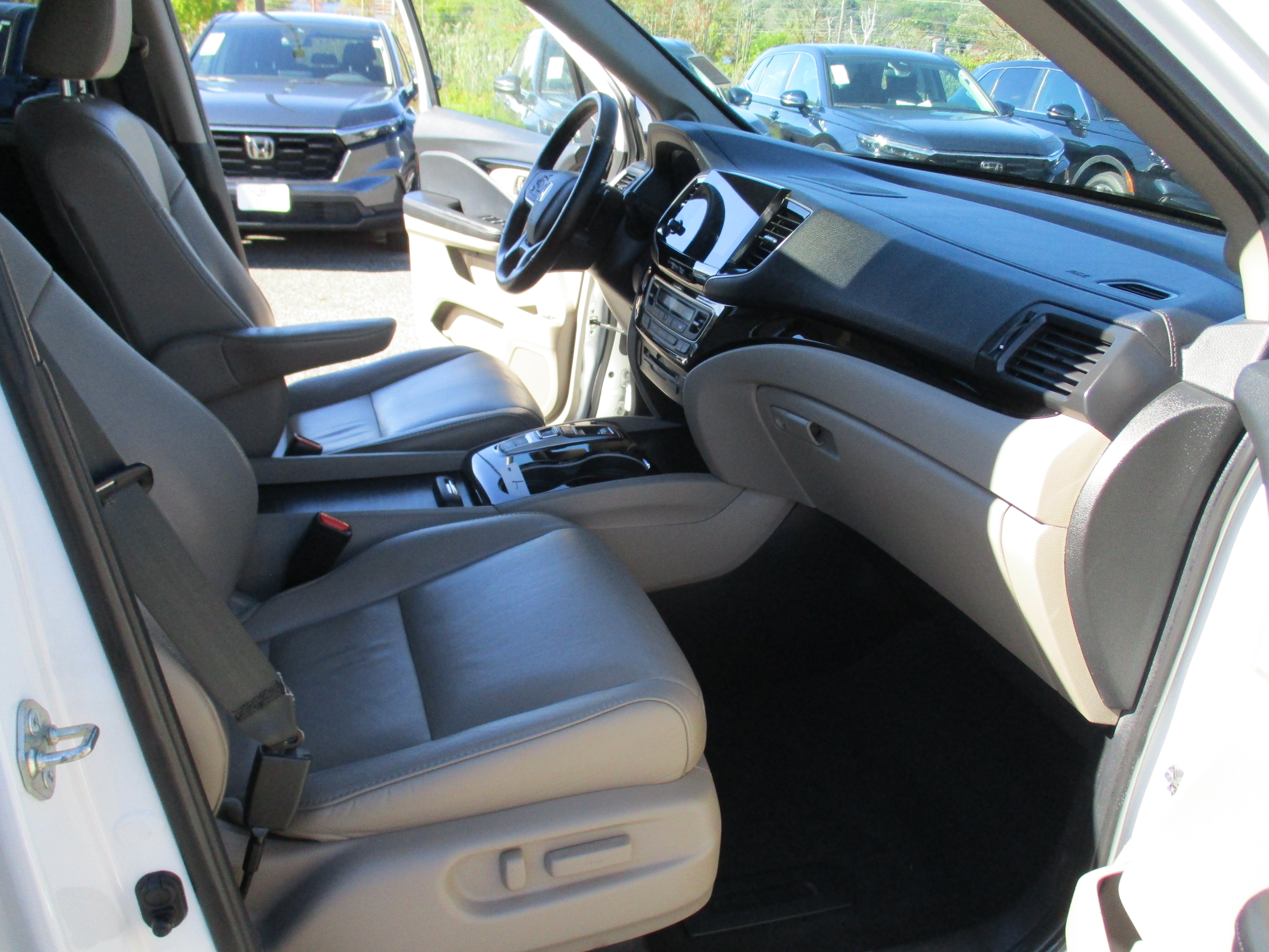 Certified 2020 Honda Pilot Touring image 17