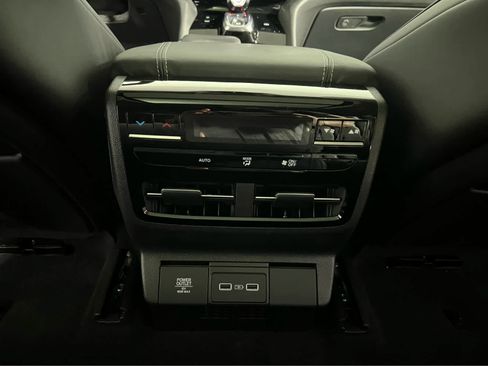 Certified 2024 Acura MDX SH-AWD w/ Technology Package image 12