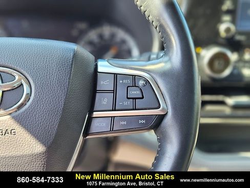 Used 2021 Toyota Highlander Limited image 27