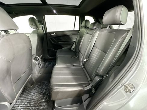 Used 2023 Volkswagen Tiguan SE R-Line AWD/4WD image 25
