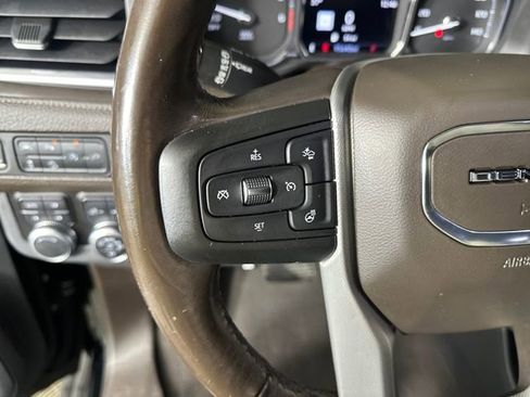 Used 2021 GMC Yukon XL Denali w/ Denali Premium Package image 15