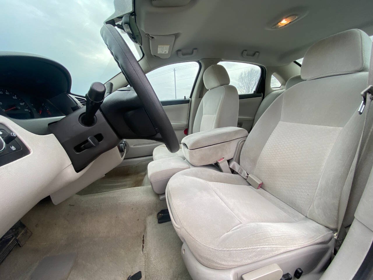 Used 2006 Chevrolet Impala LS FWD image 7