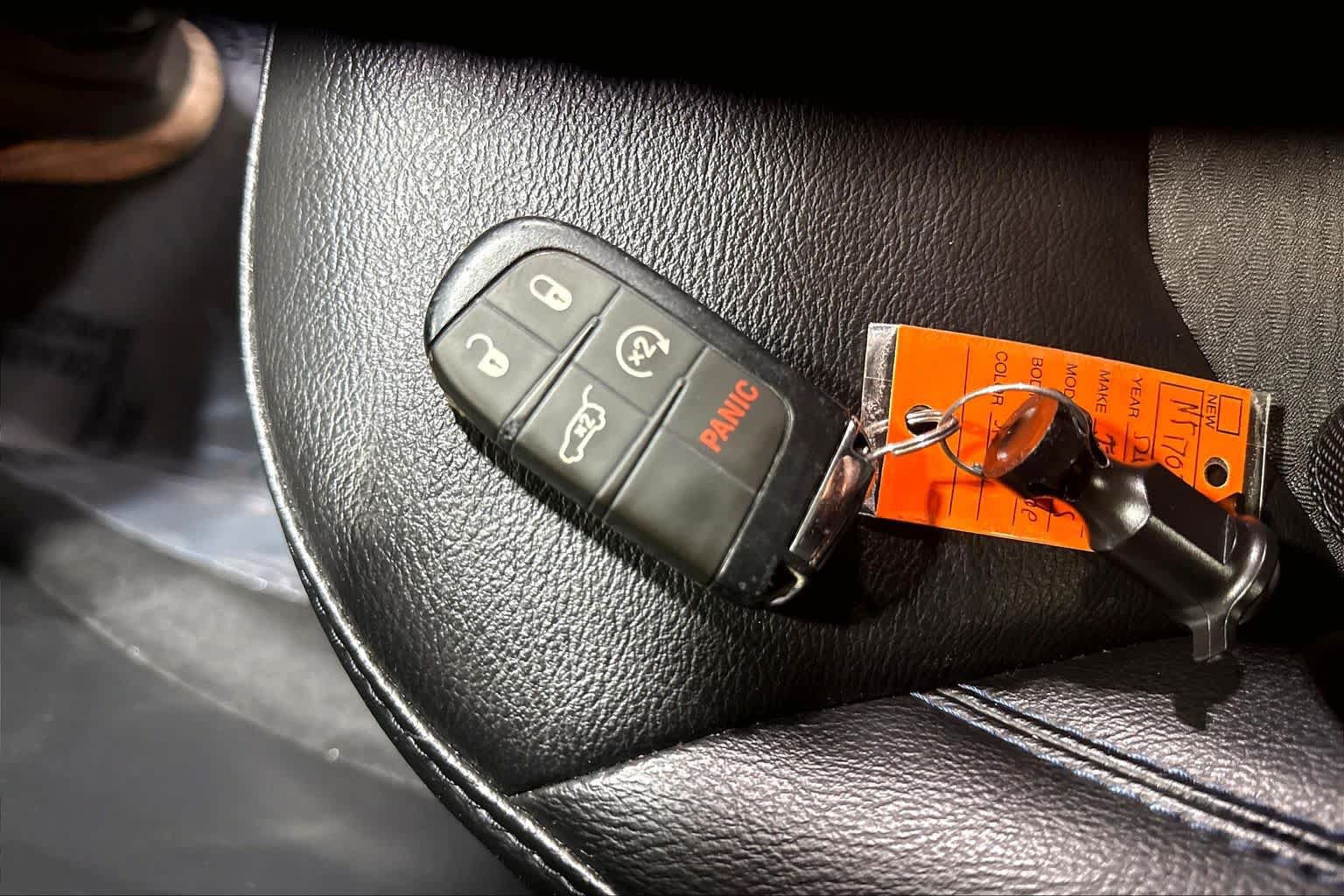 Used 2022 Jeep Compass Latitude w/ Sun and Sound Group AWD/4WD image 29
