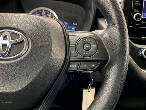 Used 2022 Toyota Corolla LE image 22