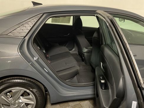 New 2026 Hyundai Elantra SE FWD image 33