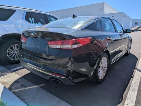Used 2016 Kia Optima LX image 4