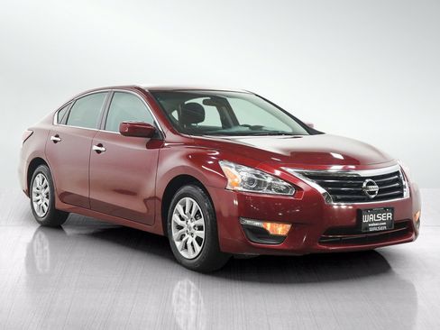Used 2015 Nissan Altima 2.5 S w/ Power Driver Seat Package FWD image 8