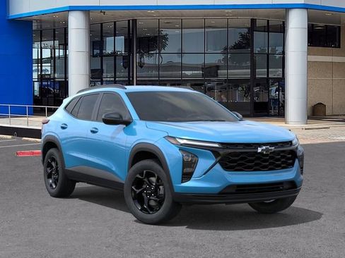 New 2026 Chevrolet Trax LT w/ Driver Confidence Package FWD image 7