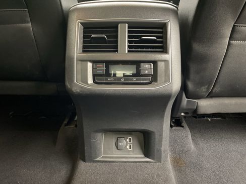 Used 2019 Volkswagen Atlas SE w/ Panoramic Sunroof Package AWD/4WD image 19