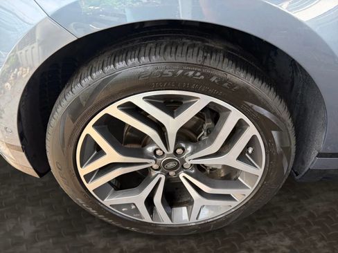 Used 2019 Land Rover Range Rover Velar R-Dynamic SE AWD/4WD image 36