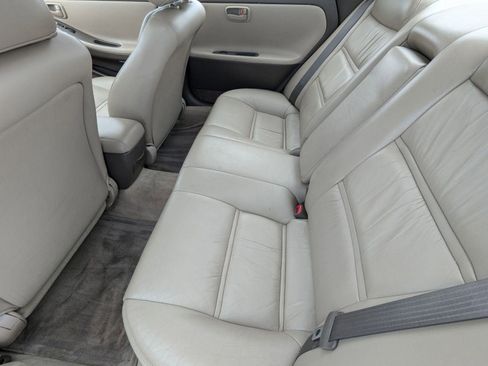 Used 1994 Lexus ES 330 4dr Sedan Auto image 21