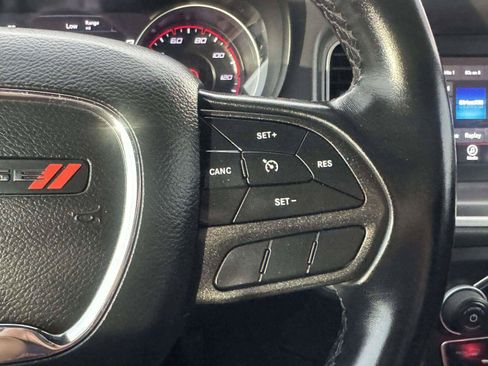 Used 2022 Dodge Charger SXT RWD image 25
