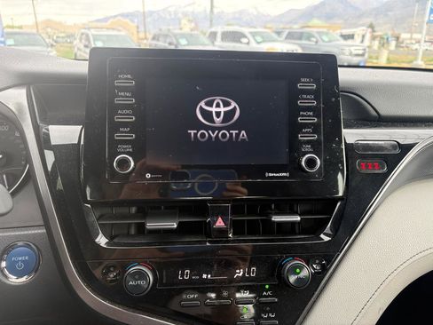 Used 2021 Toyota Camry SE image 12