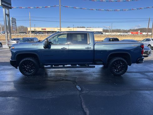 Used 2025 Chevrolet Silverado 2500 LTZ w/ Trail Boss Package image 7