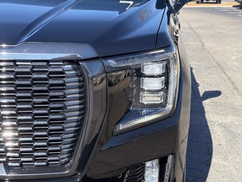 Used 2023 GMC Yukon XL Denali Ultimate image 10